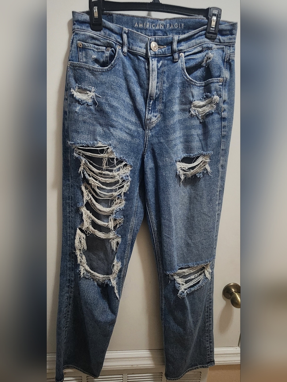 American Eagle High Rise Boyfriend Jeans Distressed 10 Long